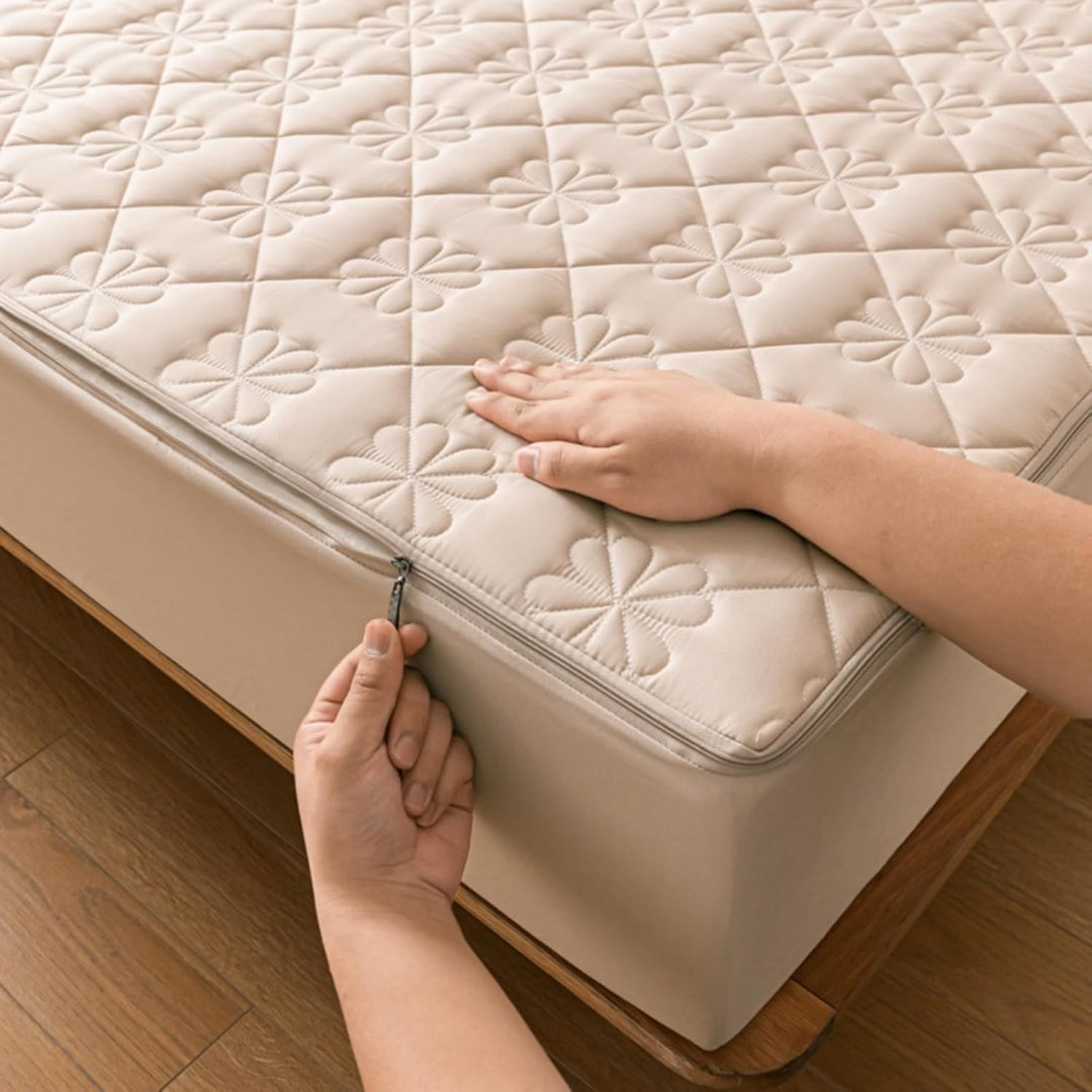 Coprimaterassi e protezioni rivestimento in tessuto beige